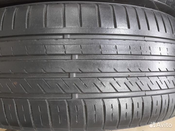 Kinforest KF-550 245/45 R19 98Y