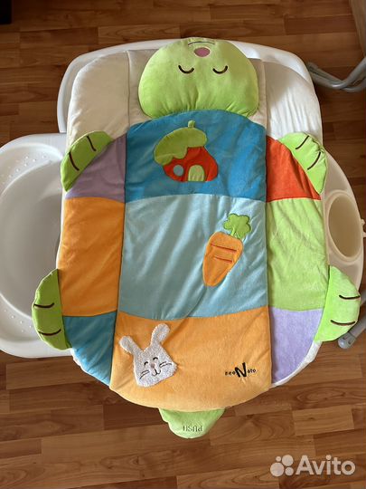 Ванночка для купания и пеленальный столик