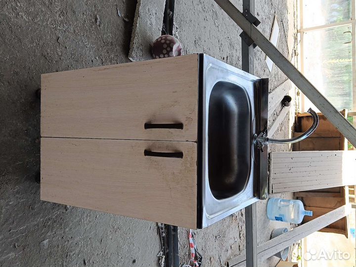 Тумбочка шкаф для кухни /мойка нержавеющая кухня