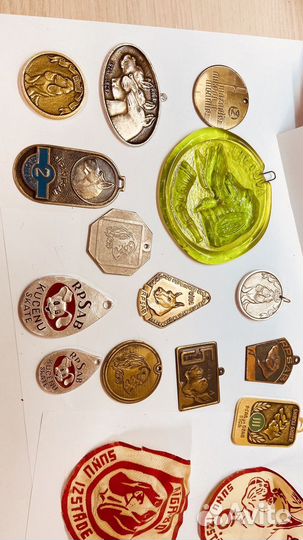 Значки и медальки