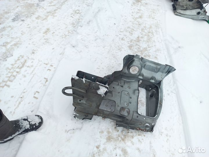 Ноускат Mitsubishi delica