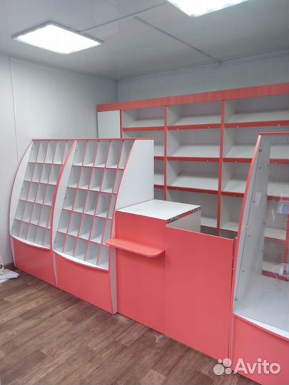 Витрины,прилавки,стеллажи Б/У и новое