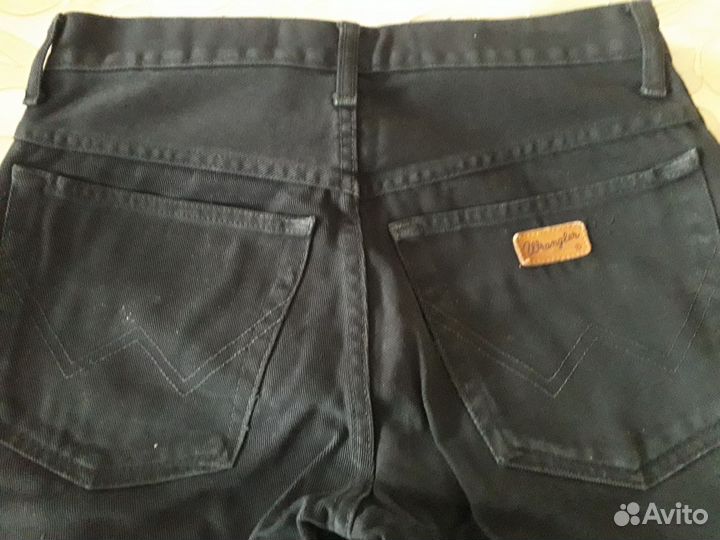 Джинсы черные Wrangler