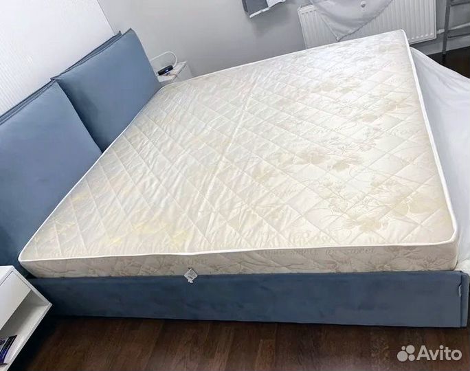 Кровать двуспальная новая в рассрочку