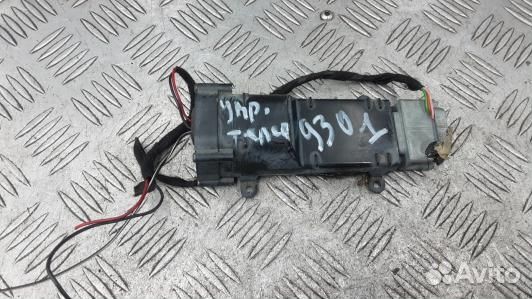 Блок управления телефоном audi A4 B7 (93O01XE01)