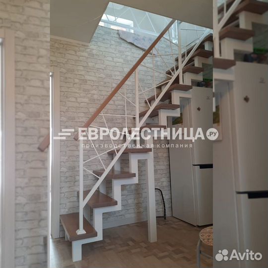 Лестница в дом на второй этаж