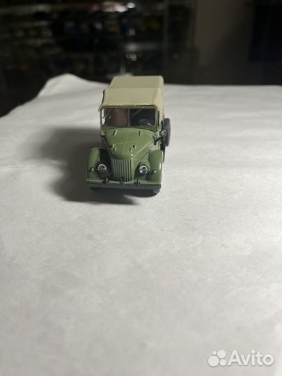 Модель автомобиля 1/43 газ-69