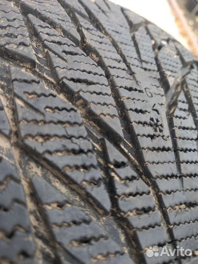 Nokian Tyres Hakkapeliitta R2 215/60 R16