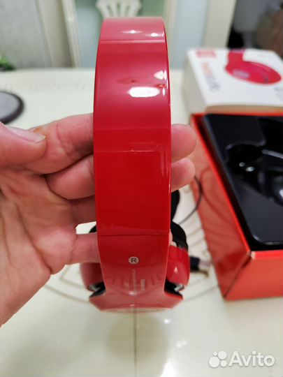 Новые беспроводные наушники Beats studio SH-13