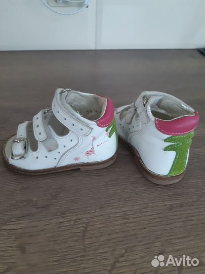 Сандалики на первые шаги 19 р