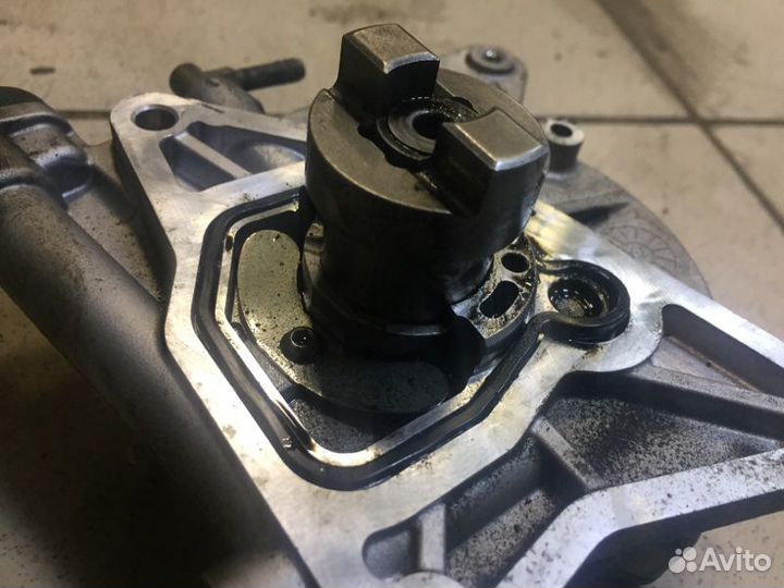 Вакумный насос Hyundai Santa Fe 4 D4HB 2019