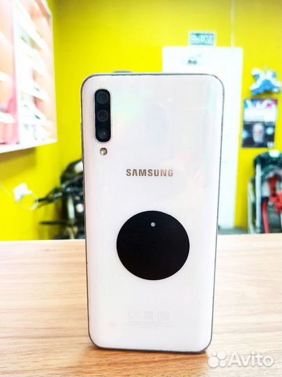 Samsung Galaxy A50, 4/64 ГБ