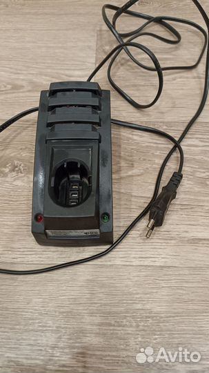 Зарядное устройство Интерскол да-12эр