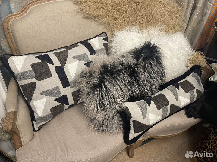 Меховая подушка