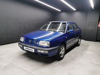 Volkswagen Vento 1.6 MT, 1996, 385 000 км, с пробегом, цена 148 000 руб.