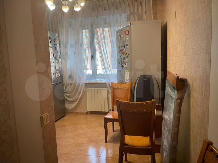 2-к. квартира, 56 м², 3/17 эт.