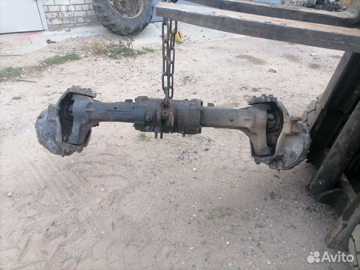 Передний ведущий балочный мост к мтз82