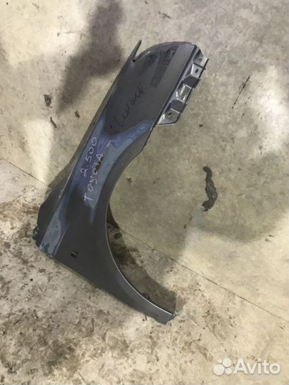 Крыло Toyota Avensis