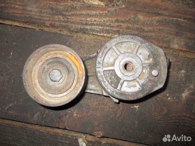 Ролик натяжителя Cursor10 F3AE0681D-D370 2003г Ive