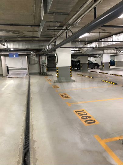 Машиноместо, 12 м²