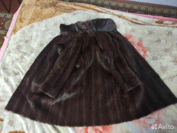Шуба норка 48-50, мутон с капюшоном 44-46