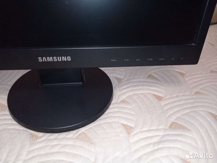 Samsung SyncMaster 943N, 1280x1024, 75 Гц,TN
