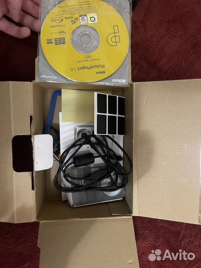 Две камеры с водонепроницаемым боксами