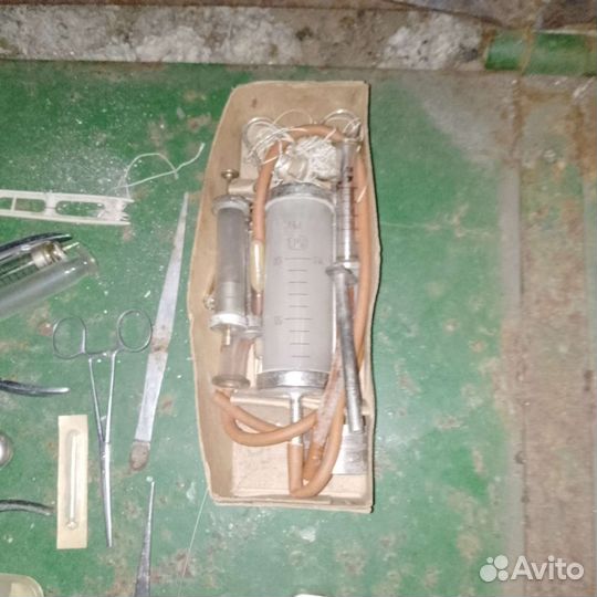 Инструменты для ухода и лечения животных
