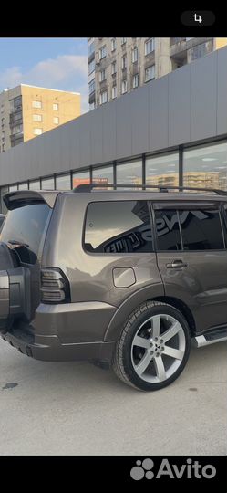 Задние фонари Паджеро 4