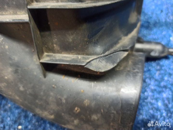 Корпус воздушного фильтра правый Range Rover Vogue