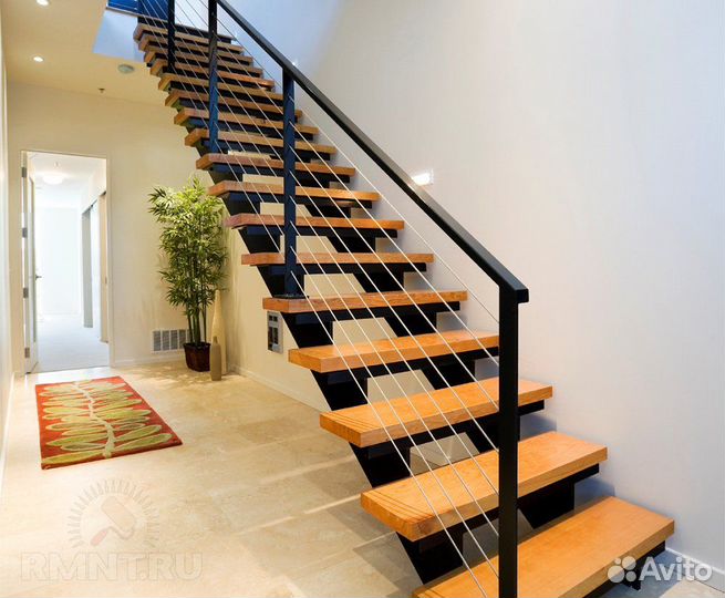 Лестница на второй этаж