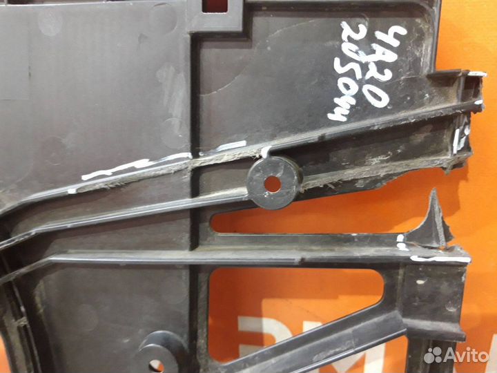 Диффузор вентилятора Toyota Camry 8 XV70 2017-Нв