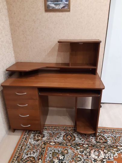 Компьютерный стол