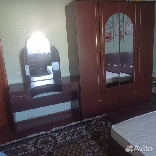 Спальный гарнитур