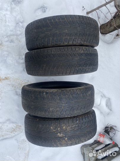 Hankook Winter I'Cept IZ2 215/65 R16