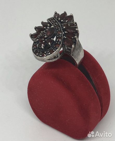 Серебряное кольцо с гранатами, винтаж