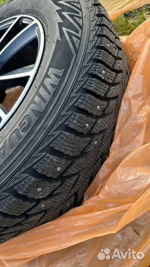 R16 Nexen Winguard WinSpike WS62 215/70, PCD 5x114.3 DIA 67.1