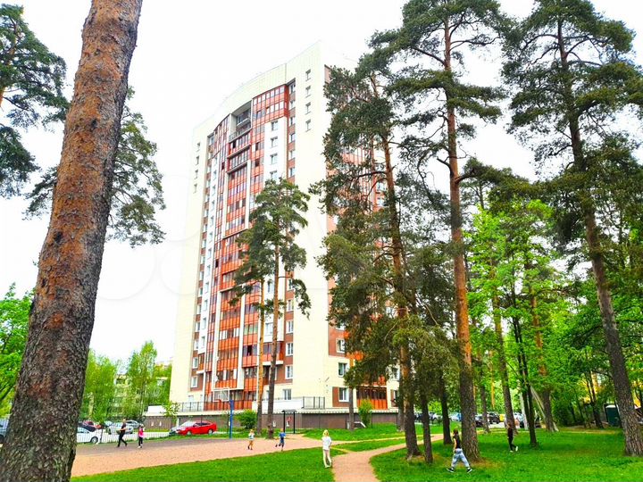 4-к. квартира, 137 м², 1/17 эт.