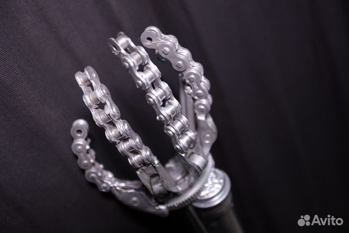 Рука терминатора Т-800