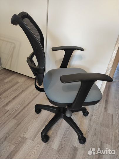 Компьютерное кресло