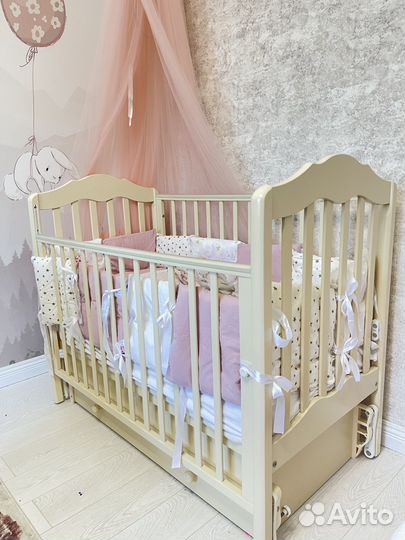 Детская кроватка с маятником Гандылян