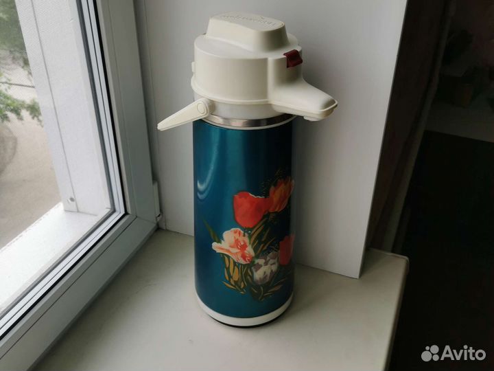 Термос помповый 3л