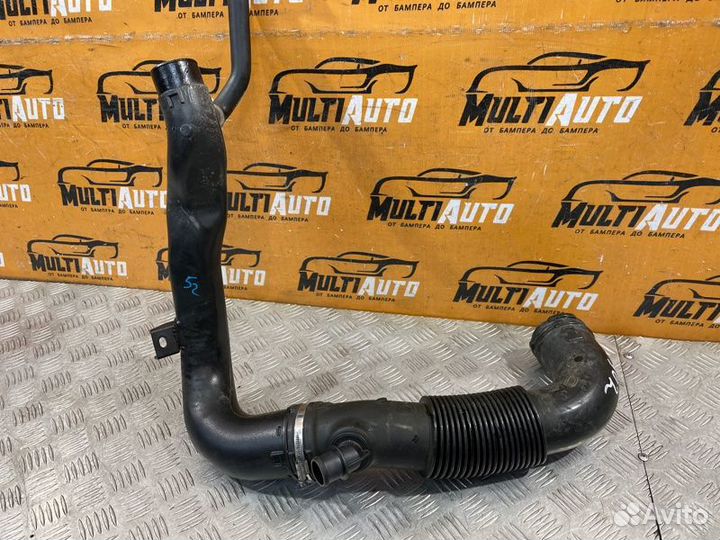 Патрубок воздушного фильтра левый Land Rover Range