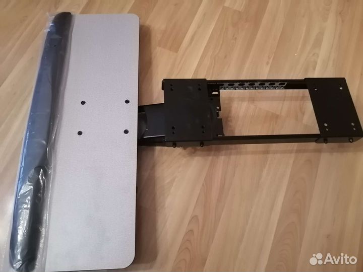 Выдвижная полка для клавиатуры