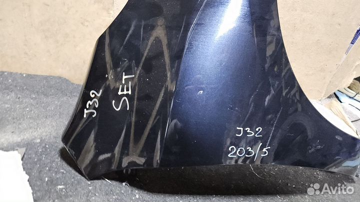 Крыло переднее правое Nissan Teana j32 b20