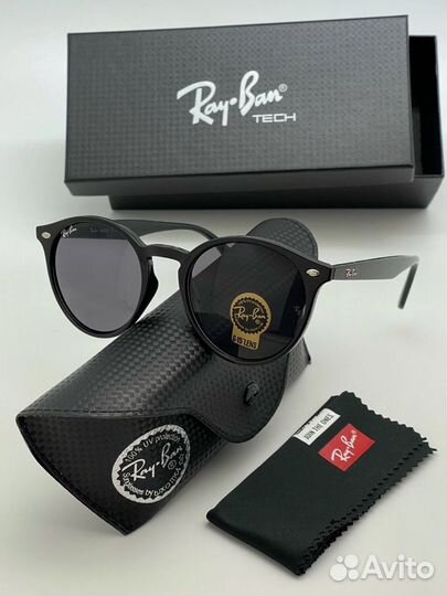 Солнцезащитные очки Ray Ban