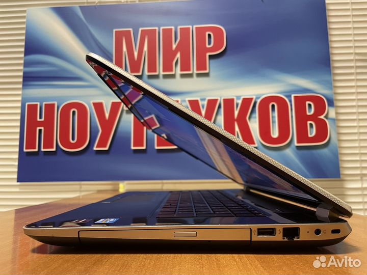 Ноутбук HP 17 дюймов / ssd / 4 ядра