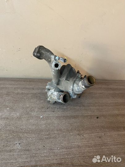 Корпус термостата Mitsubishi Galant 7 2.0 6A12