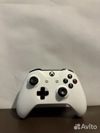 Игровая приставка Microsoft XBox One S