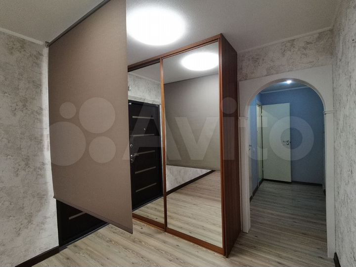 2-к. квартира, 60 м², 2/10 эт.